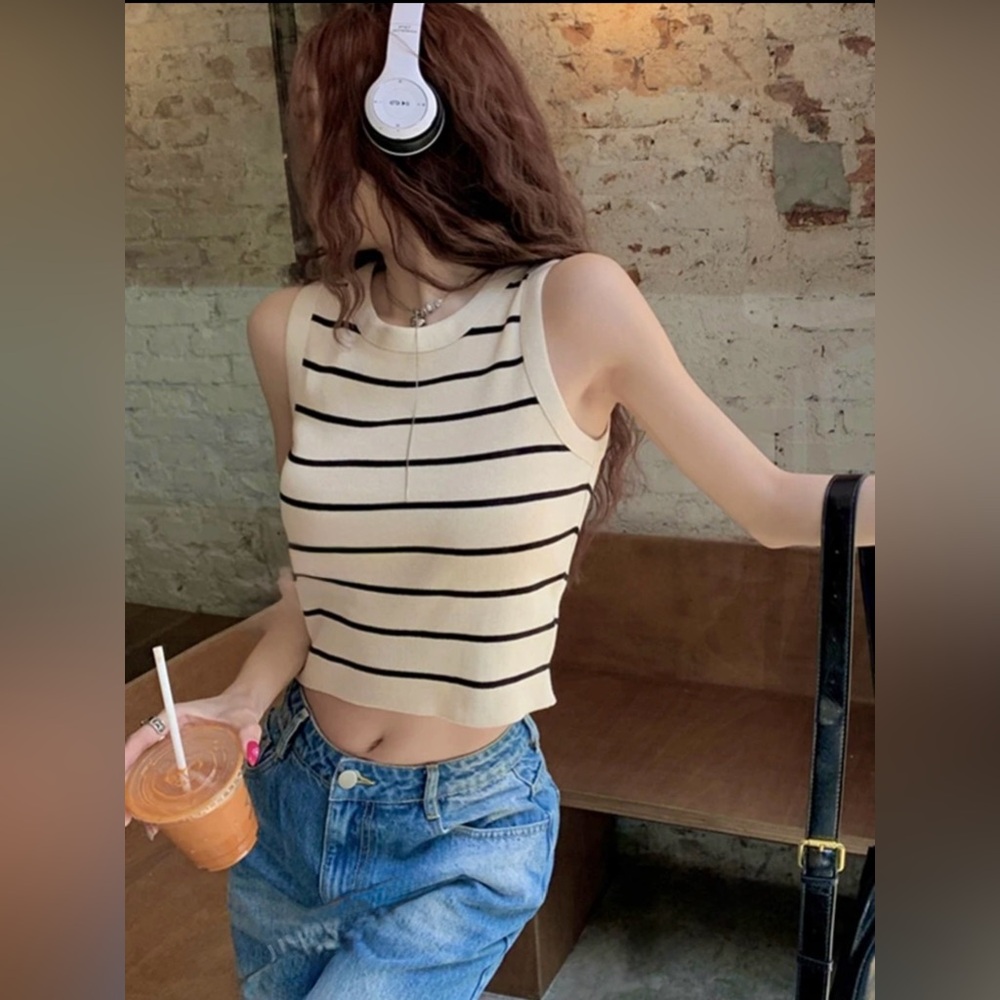Striped Crop Top Ribbed Knit Casual Tee Shirt Women’s Large New Without Tags